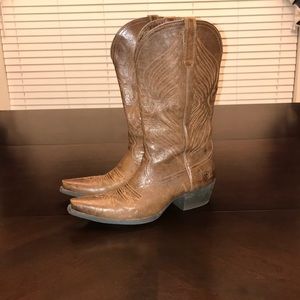 Women’s Ariat Cowboy Boots